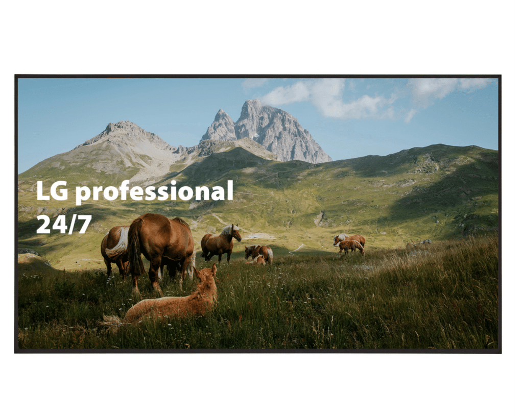 LG Professional 24/7 display met natuurbeeld van paarden in berglandschap