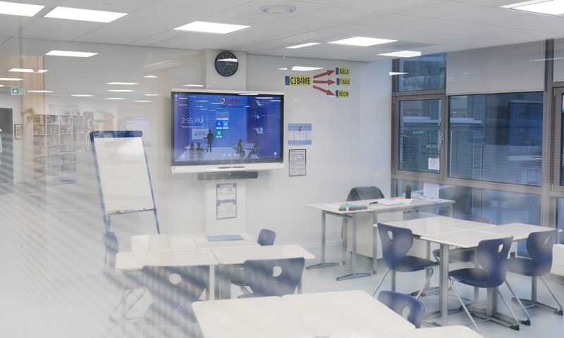 klaslokaal smart board amity